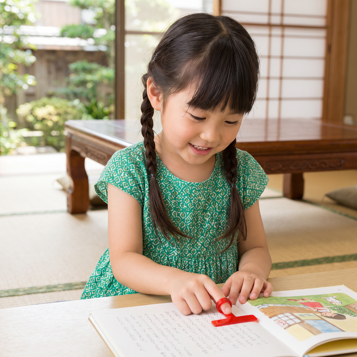 子ども用フィンガー読書ガイド – 透明な行読みガイド