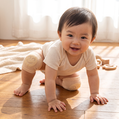 赤ちゃん用ひざ当て – 滑り止め付き・にこにこ顔デザイン